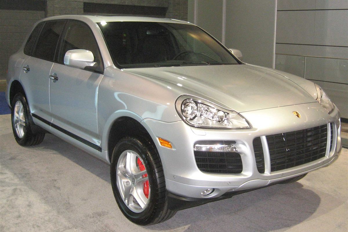 Silver first-generation Porsche Cayenne Turbo supported for TD04-family pair rebuild service
